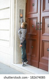 Little Boy Ringing Doorbell Stock Photo 182674085 | Shutterstock