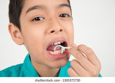 2,358 Children dental floss Images, Stock Photos & Vectors | Shutterstock