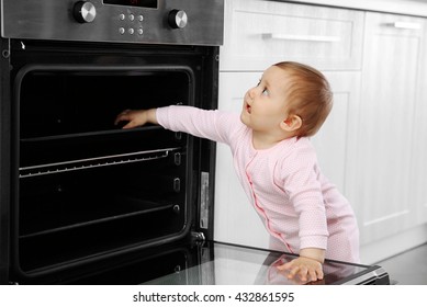 97 Child Touching A Hot Stove Images, Stock Photos & Vectors | Shutterstock