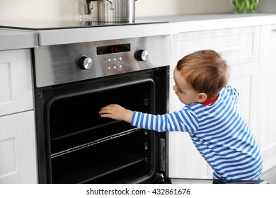 97 Child Touching A Hot Stove Images, Stock Photos & Vectors | Shutterstock