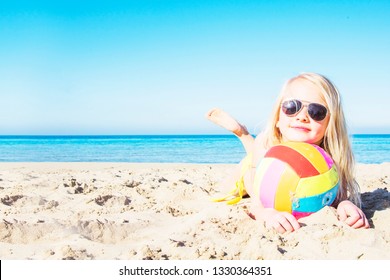 Little Girl Beach Stock Photo 1330364351 | Shutterstock