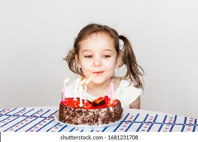 9,981 Girl blows balloon Images, Stock Photos & Vectors | Shutterstock