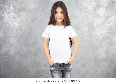 camiseta blanca de niño