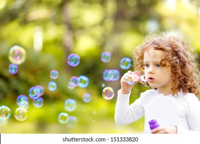 25,418 Children blowing soap bubbles Images, Stock Photos & Vectors ...