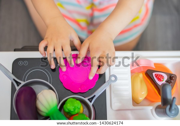 daycare play kitchen