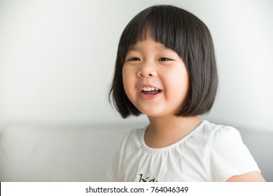 Little Girl Child Showing Front Teeth Stock Photo 764046349 | Shutterstock