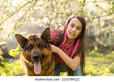 2,146 Brown curly girl in the garden Images, Stock Photos & Vectors ...