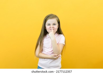 Little Girl Funny Smiles Shows Pig Stock Photo 2177112357 | Shutterstock