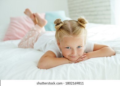 Little Girl in Underwear Images, Stock Photos & Vectors | Shutterstock