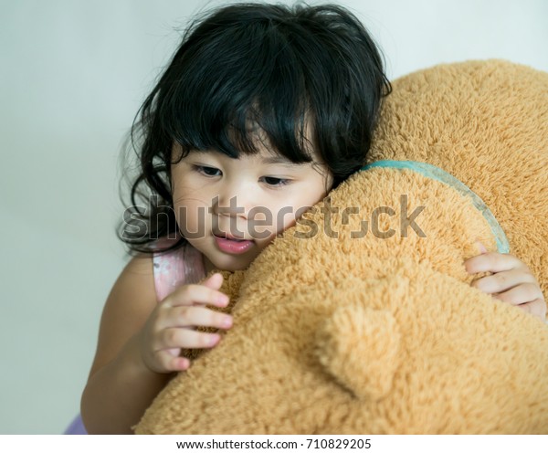 Little Girl Hugging Big Teddy Bear Stock Photo 710829205 | Shutterstock