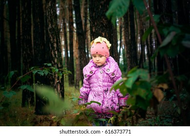 little kid gets lost in woods