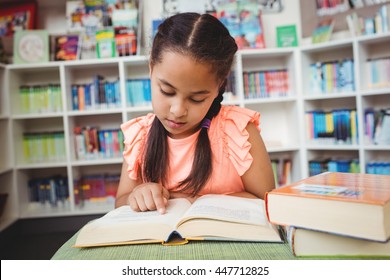 749,488 Girl Reading Images, Stock Photos & Vectors 