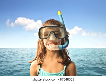 3,124 Kid in snorkeling mask dive underwater Images, Stock Photos ...