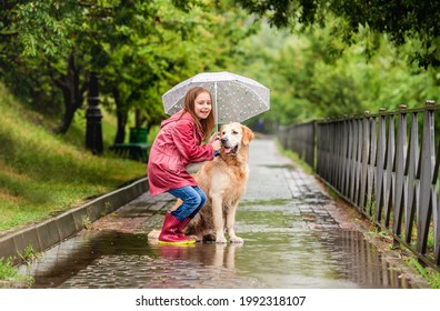 1,548 Sharing Umbrella Images, Stock Photos & Vectors 