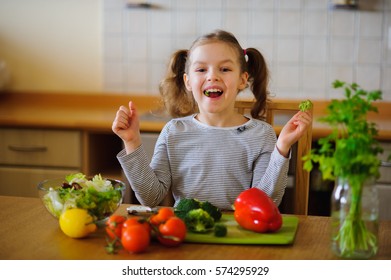 4,173 Child Eating Veggies Images, Stock Photos & Vectors | Shutterstock