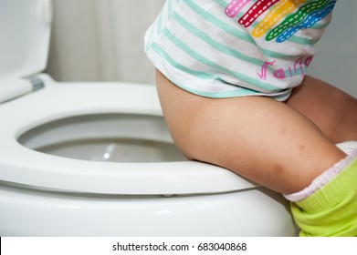 Girls Pooping Diaper
