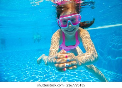 Little Girl Swimming Pool Underwater Stock Photo 2167795135 | Shutterstock