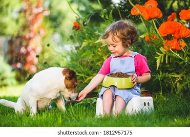 https://image.shutterstock.com/image-photo/little-girl-taking-care-her-260nw-1812957175.jpg