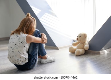 Little Girl Teddy Bear Sitting On Stock Photo 1007044462 | Shutterstock