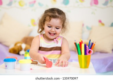 141,061 Kids indoor games Images, Stock Photos & Vectors | Shutterstock