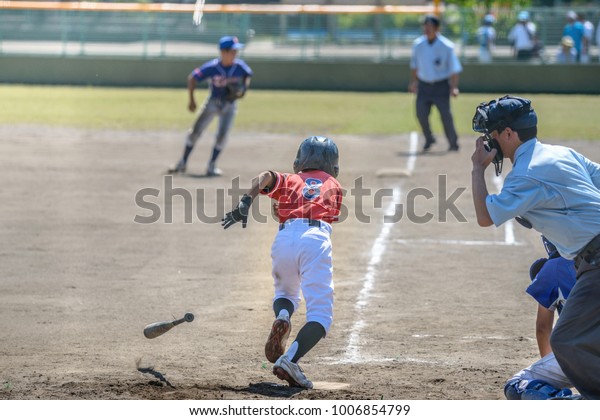 Little league baseball\
game