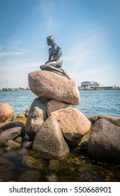 The little Mermaid statue in Copenhagen