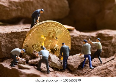 Little Miner Is Digging For Bitcoin  . Conceptual Image For Bitcoin Mining And Discovery Crypto Currency. , Financial Concept