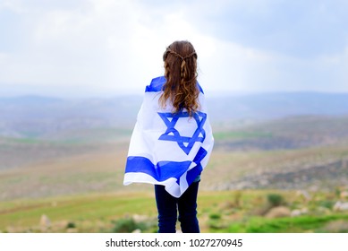 23 Children wrapped in the flag of israel Images, Stock Photos ...