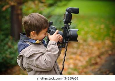 Little photographer - Powered by Shutterstock