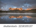 Little Redfish Lake at sunrise, Sawtooth Mountains, Idaho.