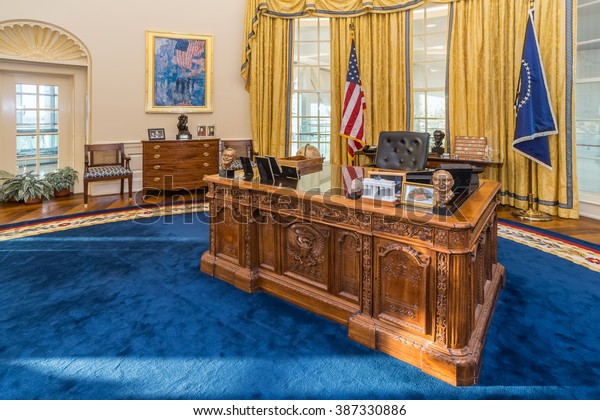 Little Rock, AR/USA - circa
February 2016: Replica of White House's Oval Office in William J.
Clinton Presidential Center and Library in Little Rock,
Arkansas