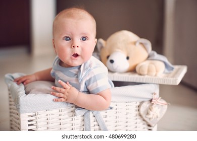 Bebe Etonne Images Photos Et Images Vectorielles De Stock Shutterstock Bebe Etonne Images Photos Et Images Vectorielles De Stock Shutterstock