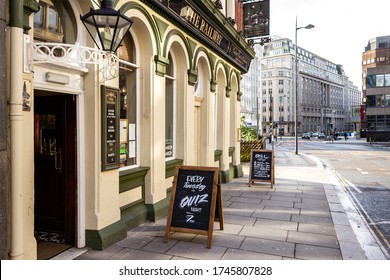 Liverpool / UK - February 22 2020: Quiz Night Promotion, The Railway Pub And Restaurant, Tithebarn Street, Liverpool