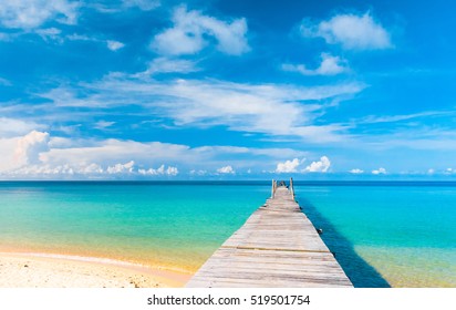 Living Easy Sunny Serenity Stock Photo 519501754 | Shutterstock