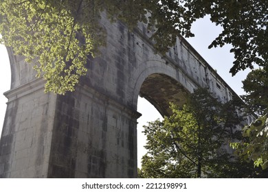 Águas Livres Aqueduct, In Jardim Das Amoreiras, Lisbon, Portugal. Beginning Of Construction In The 18th Century And End Of Construction In The 19th Century.