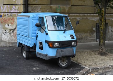 933 Ape vehicle Images, Stock Photos & Vectors | Shutterstock