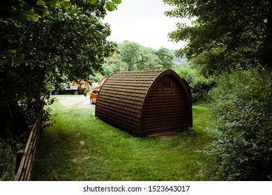 Imagenes Fotos De Stock Y Vectores Sobre Cabin In Woods