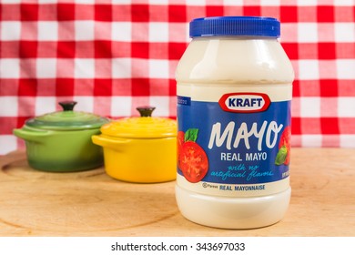 LLANO, TX-NOV 24, 2015: Bottle Of Kraft Mayo On Kitchen Counter With Red Plaid Background.  Selective Focus, Horizontal Format.