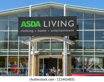 Imagenes Fotos De Stock Y Vectores Sobre Retail Park Above