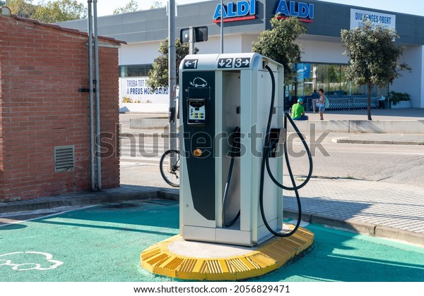 Lloret de mar, Catalonia, Spain\
10.11.2021: small city electro car charging\
station
