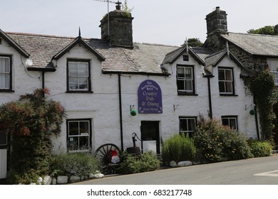 Llwyngwril, Gwynedd, Wales, UK.  13 July 2017.  The Garthangharad Country Pub.