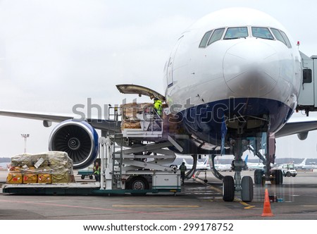 Loading cargo into the aircraft before departure
