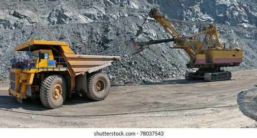 8,480 Iron Ore Truck Images, Stock Photos & Vectors | Shutterstock