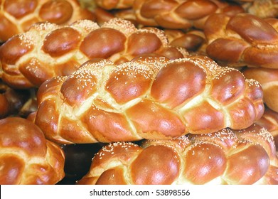 Loafs of challah bread for shabbat