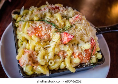 Lobster macaroni and cheese dish