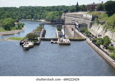  Lock And Dam No. 1 On The Upper Mississippi River 