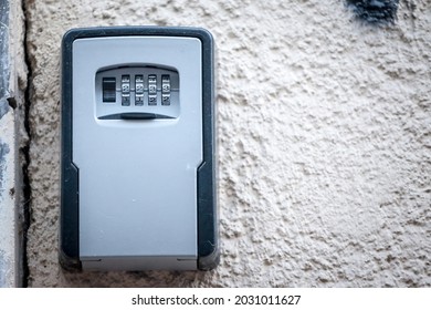 Lockbox, Also Called Keysafe, Or Key Safe, In Front Of The Entrance Door Of A Short Term Vacation Rental, Made At Delivering Keys To Guests Without Contacts. 

