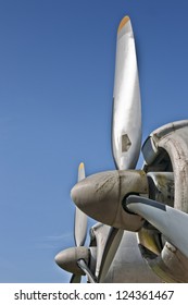 Lockheed Super Constellation engines with propellers
