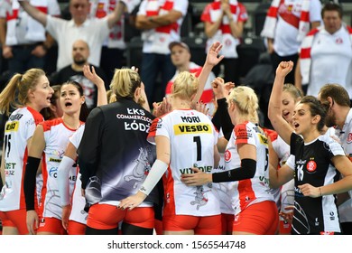 LODZ, POLAND – 11 15 2019: Polish Women's Volleyball League LKS Commercecon Lodz - Volley Wroclaw. LKS Team.