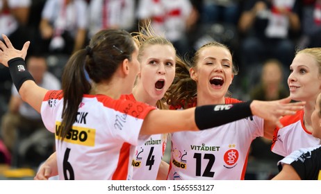 LODZ, POLAND – 11 15 2019: Polish Women's Volleyball League LKS Commercecon Lodz - Volley Wroclaw. LKS Team.